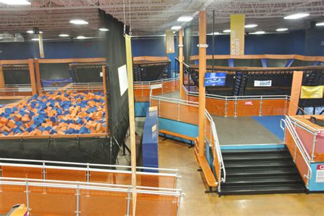Sky zone syracuse - Sky Zone Syracuse, Syracuse. 24K likes · 33 talking about this · 23,404 were here. Sky Zone Indoor Trampoline Park is the creator of the world's first all-trampoline, walled playing co